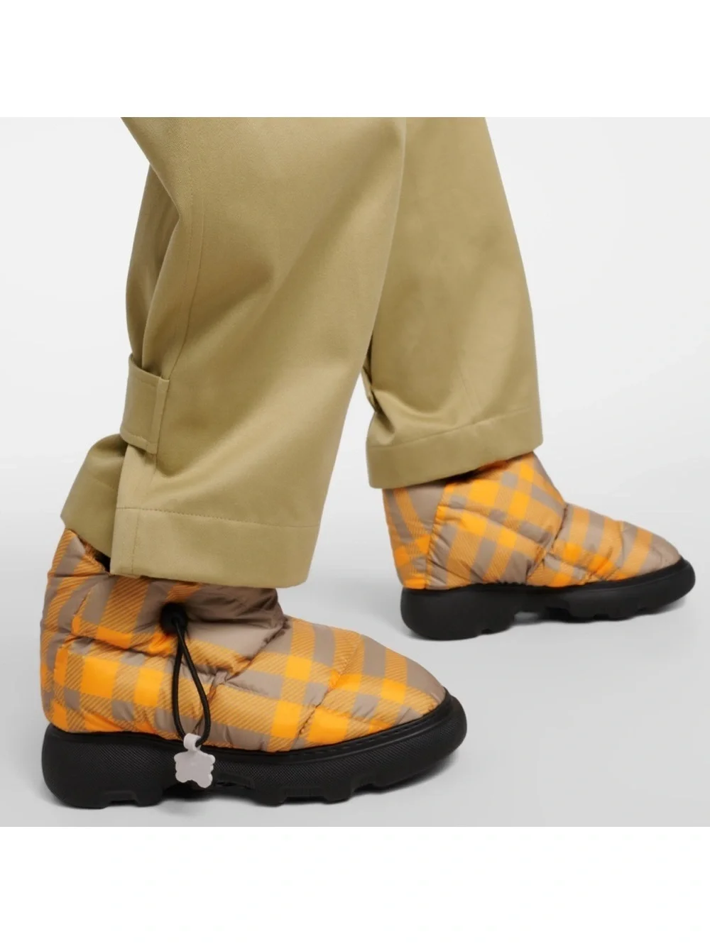 Burberry Check Pillow Padded Snow Boots, Size 40, NEW in Box with DustBag